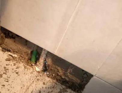 瓦房店楼顶漏水维修公司分享下修复水管漏水的几种小方法